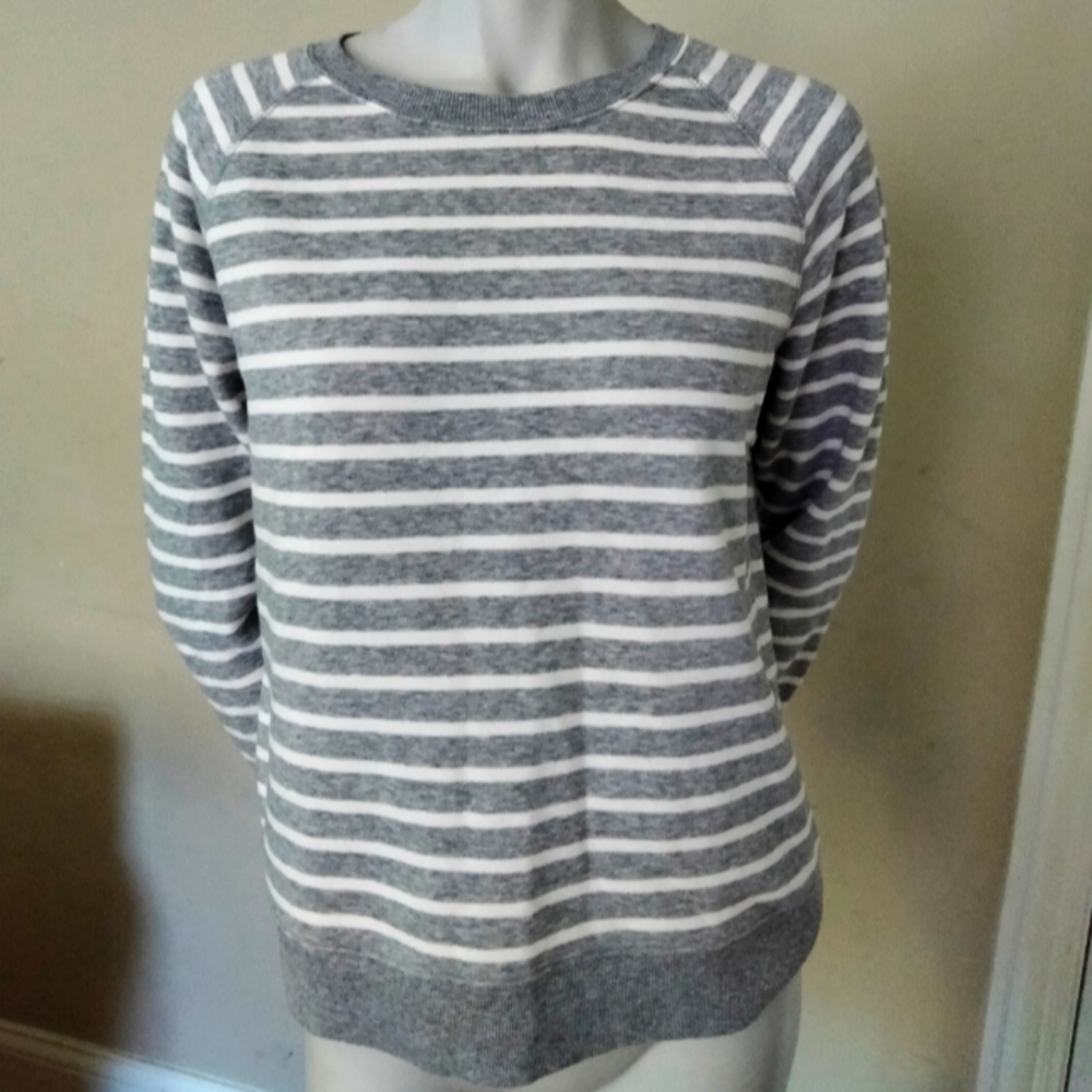 Old Navy marled stripe crew neck sweater